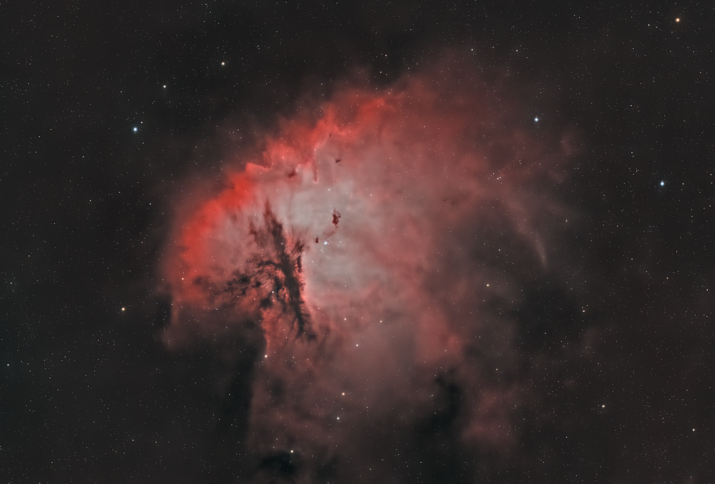 IC 1590 / NGC 281
